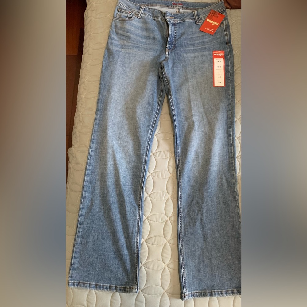 Wrangle Low Rise Boot Cut Jeans Size 16 M
